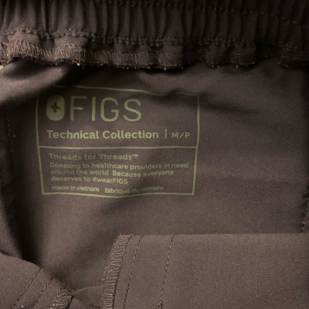 Figs Scrubs set Purple Shadow - Picture 4 of 4